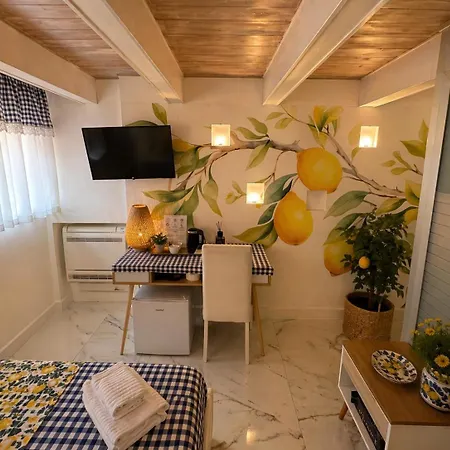 Spagna Lemon Suites